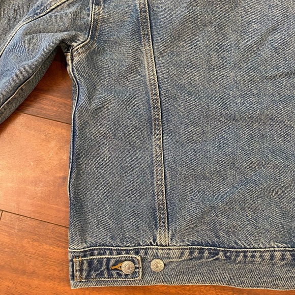 Vintage Levi’s Jean Jacket - Picture 8 of 10